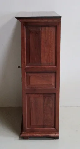 ARMADIO INDIANO