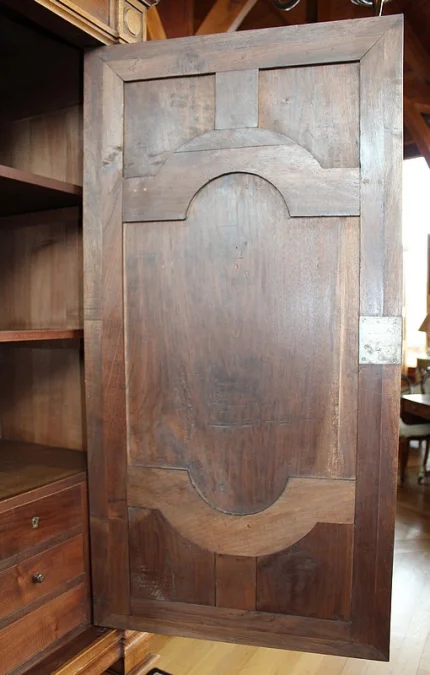 RENAISSANCE STYLE CABINET