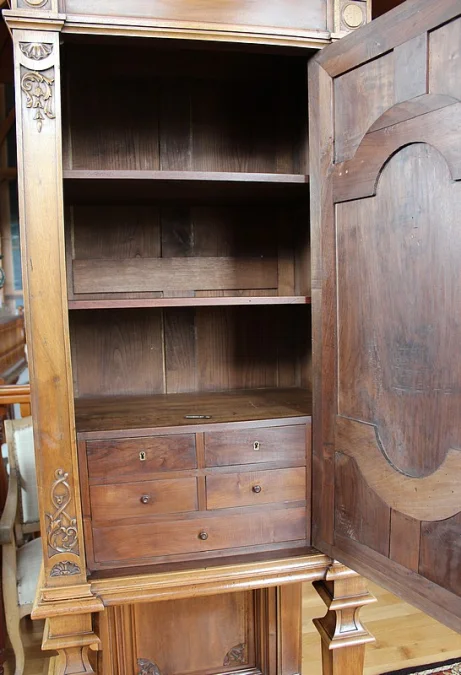 RENAISSANCE STYLE CABINET