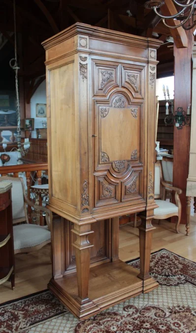 RENAISSANCE STYLE CABINET