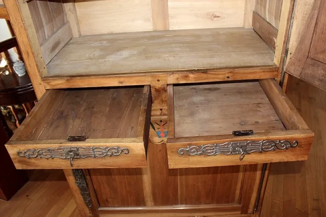 LOUIS XV STYLE CABINET