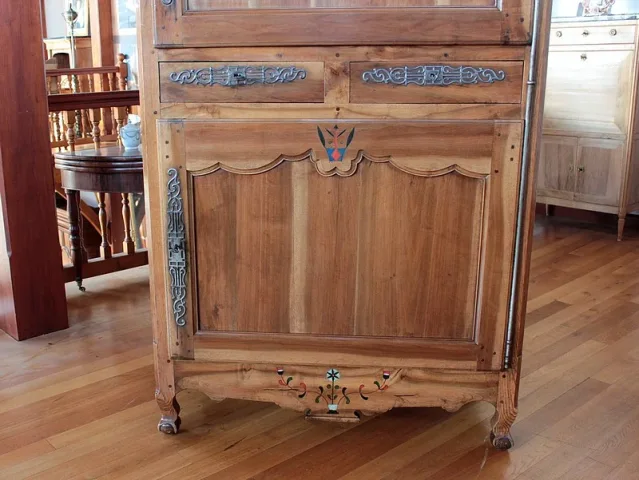 LOUIS XV STYLE CABINET