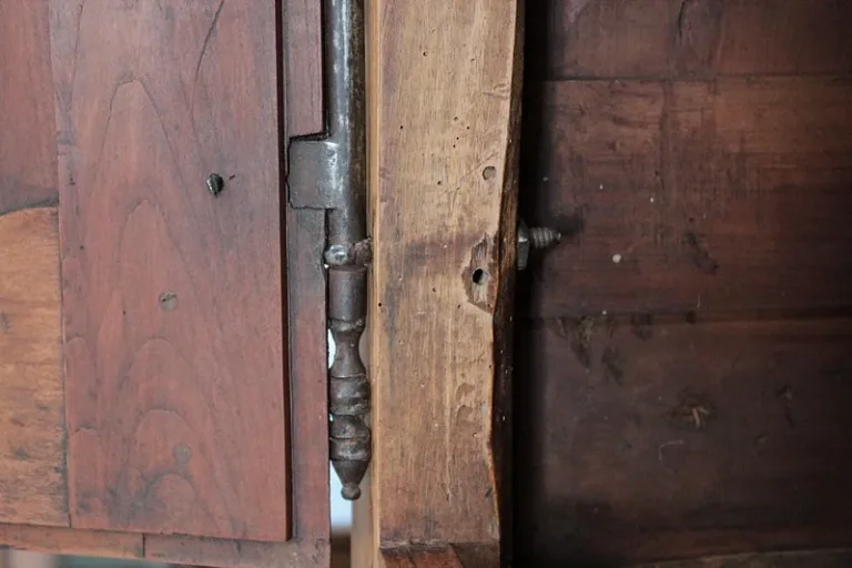 LOUIS XIV STIL ARMOIRE