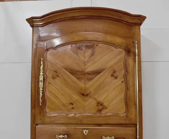 Cabinet Louis XV en Merisier XIXe