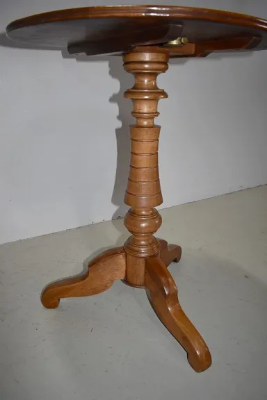 LOUIS PHILIPPE PERIODE TILT TOP TABELLE
