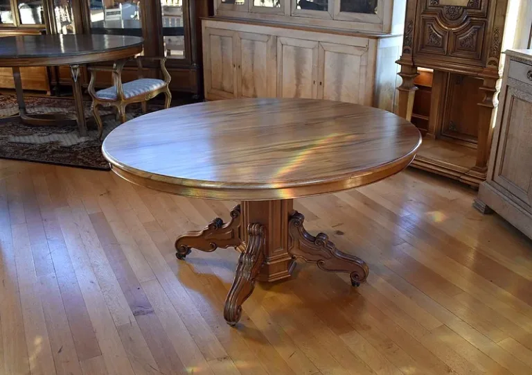 FRANZÖSISCHES PEDESTAL TABLE