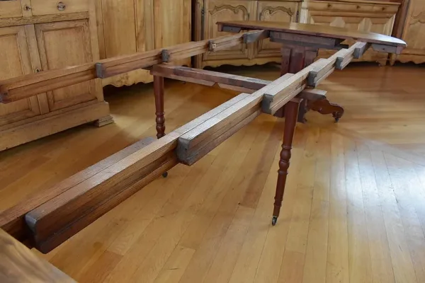 FRANZÖSISCHES PEDESTAL TABLE