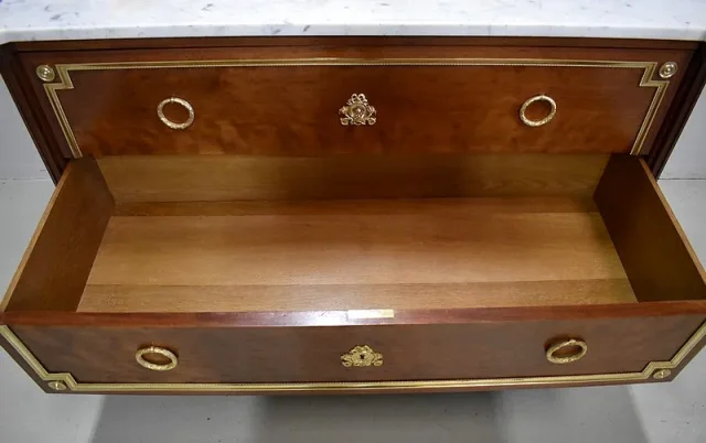LOUIS XVI STIJLKIST VAN LADE