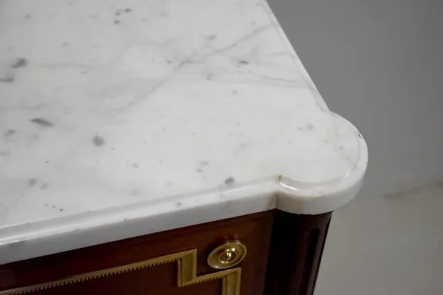 LOUIS XVI STIJLKIST VAN LADE