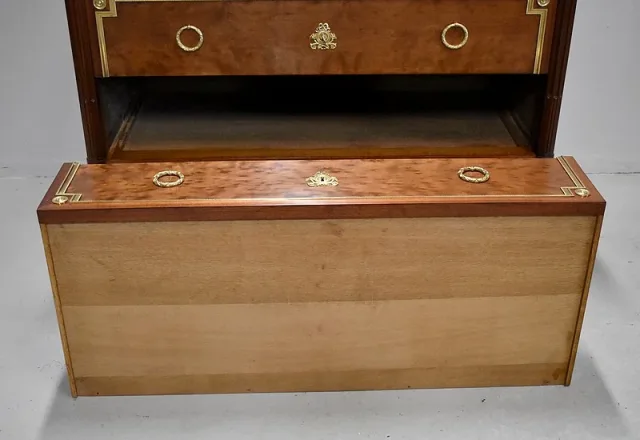 LOUIS XVI STIJLKIST VAN LADE