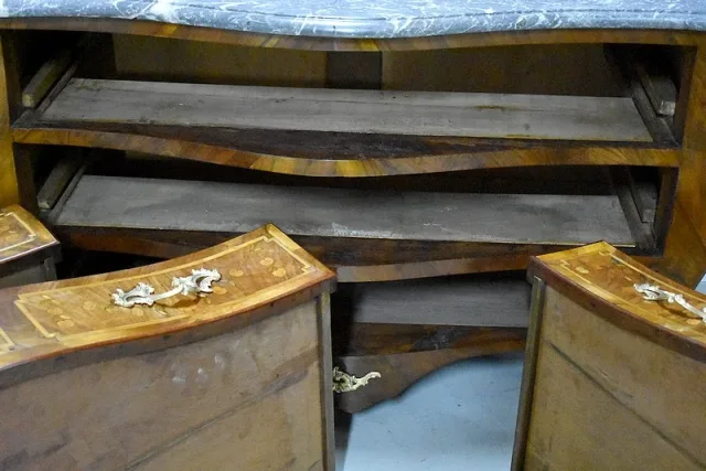 Commode  « tombeau » – Régence XVIIIème
