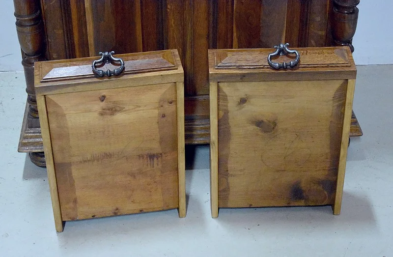 GOTHIC STYLE BUFFET