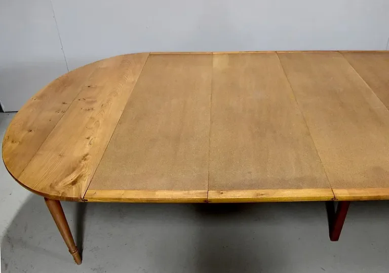 OVAL EXTENDING TABLE
