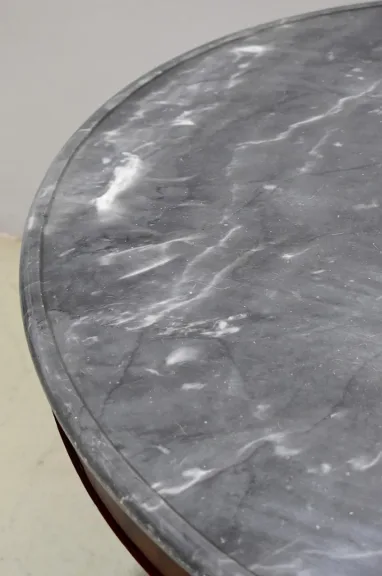STAANDE TAFEL VOOR HET FRANSE PERCEELPERIODE