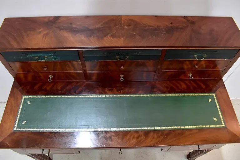 Louis Philippe desk with step - XIX