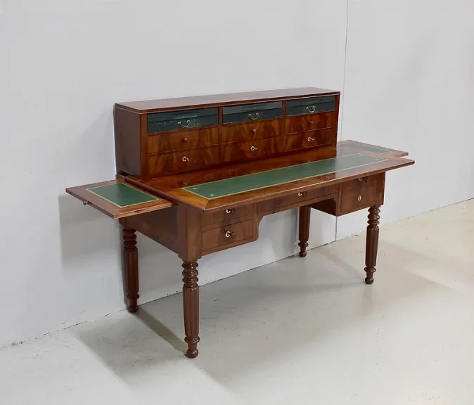 Louis Philippe desk with step - XIX