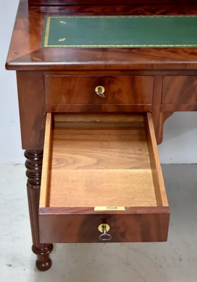 Louis Philippe desk with step - XIX
