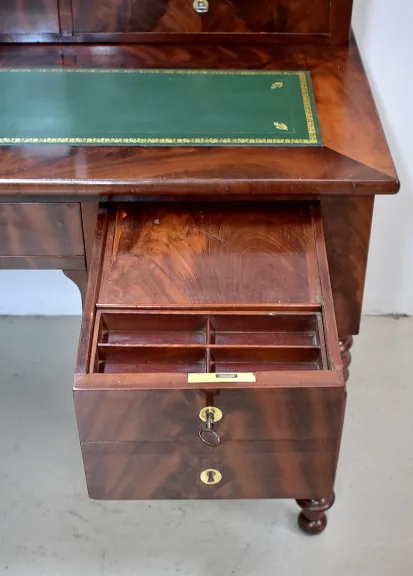 Louis Philippe desk with step - XIX