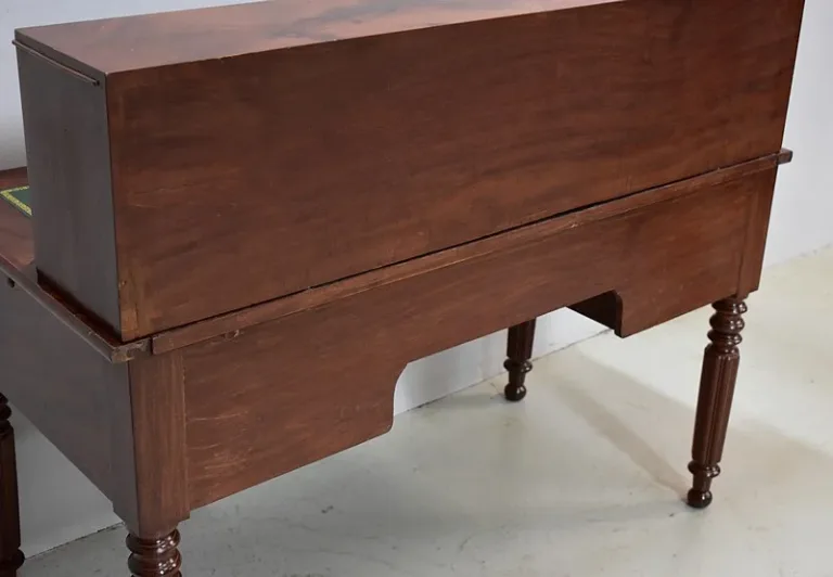 Louis Philippe desk with step - XIX