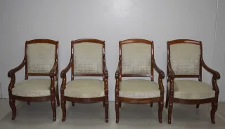 Suite de 4 Fauteuils Restauration en Acajou de Cuba XIXe