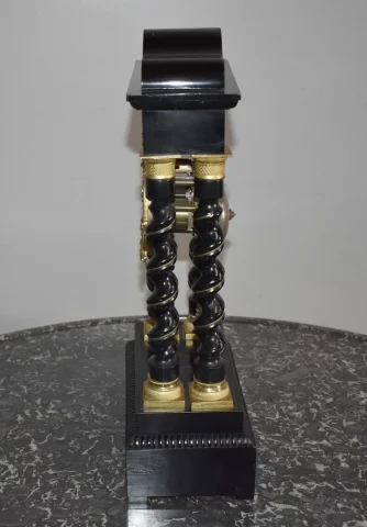 Pendule en Bois Noirci NAPOLEON III  XIXe
