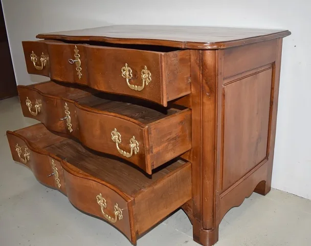 Commode Arbalète Louis XIV en Bois Fruitiers XVIIIe