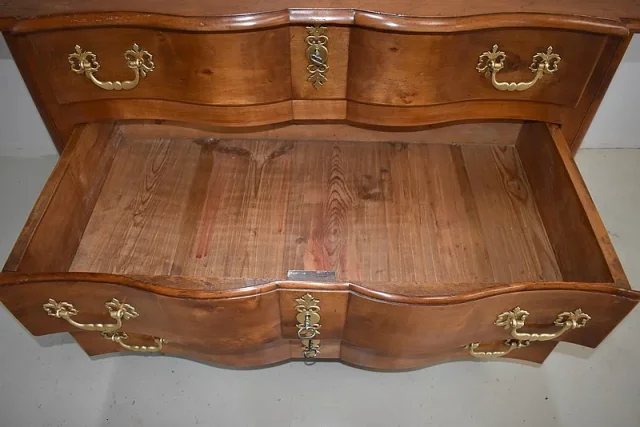 Commode Arbalète Louis XIV en Bois Fruitiers XVIIIe