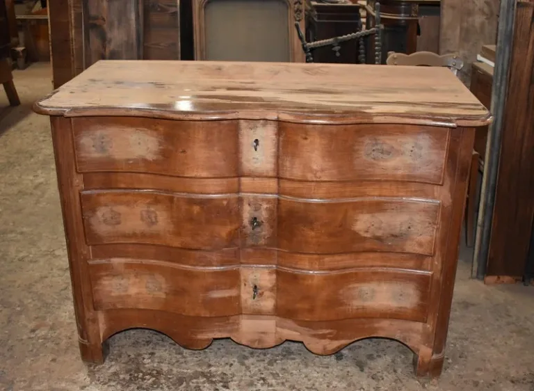 Commode Arbalète Louis XIV en Bois Fruitiers XVIIIe