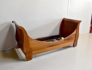 Rare petit lit bateau Louis-Philippe – XIXème
