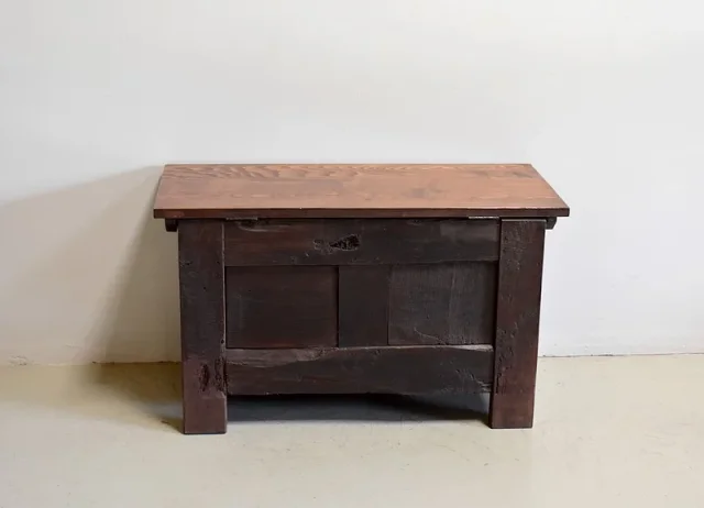 Small ash chest - nineteenth.