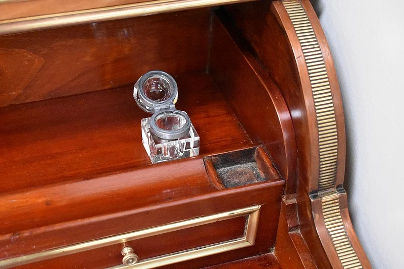 Small office with cylinder and mechanism - XIXth