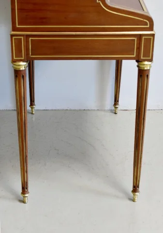 Small office with cylinder and mechanism - XIXth