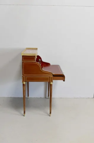 Small office with cylinder and mechanism - XIXth