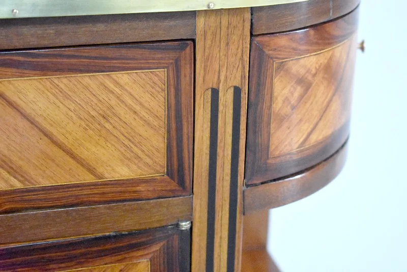 Small serving Louis XVI furniture between - two - nineteenth