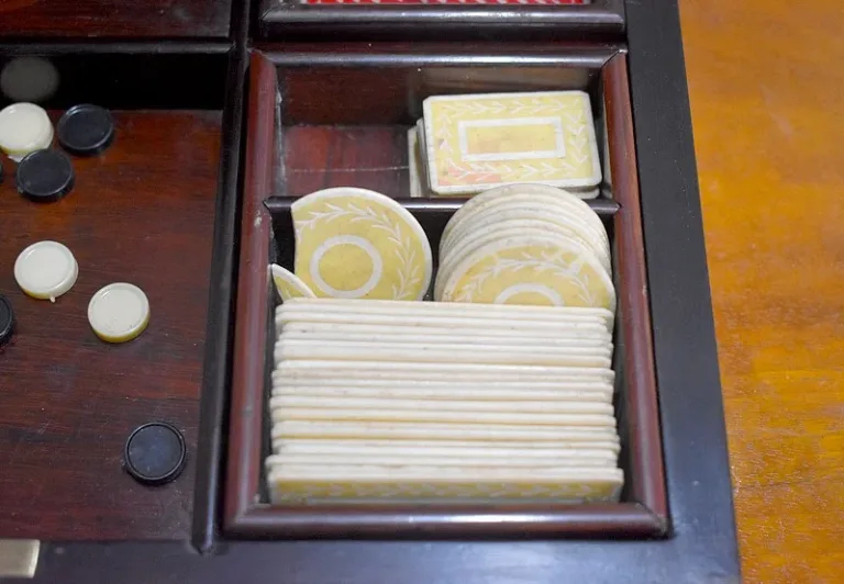Very refined gaming cabinet - Napoleon III