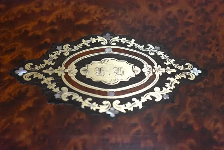Very refined gaming cabinet - Napoleon III