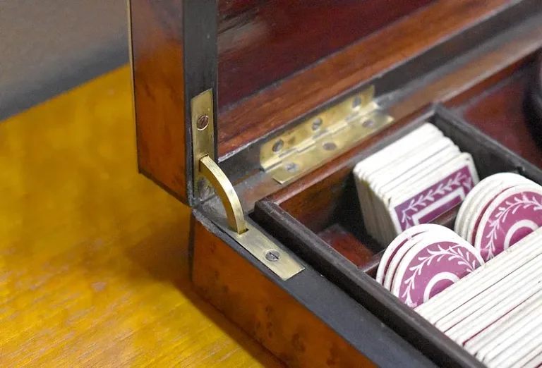 Very refined gaming cabinet - Napoleon III