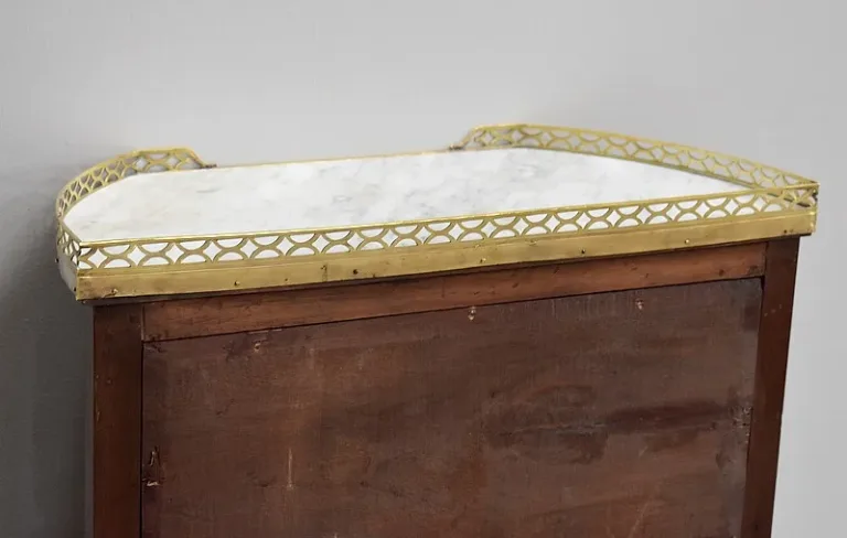 Small piece of furniture between half-moon - XVIII
