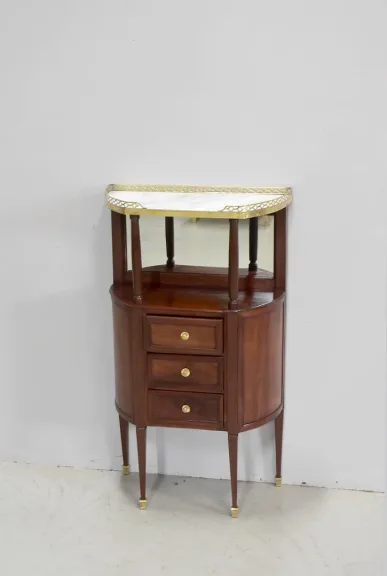 Small piece of furniture between half-moon - XVIII