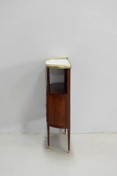 Small piece of furniture between half-moon - XVIII