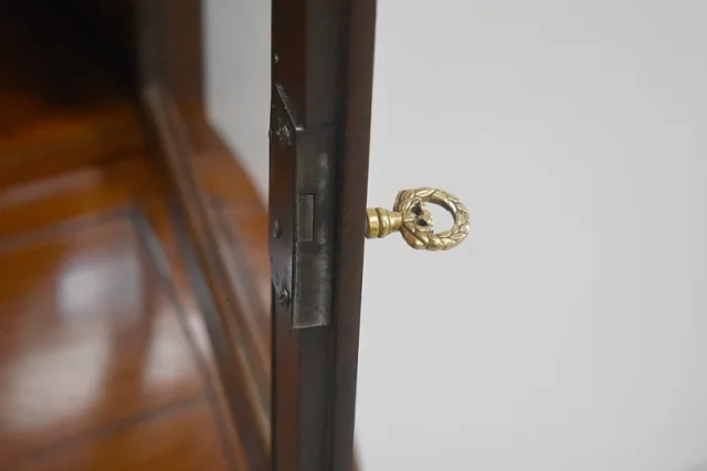 Bonheur du jour à cylindre Louis XVI – XVIIIème