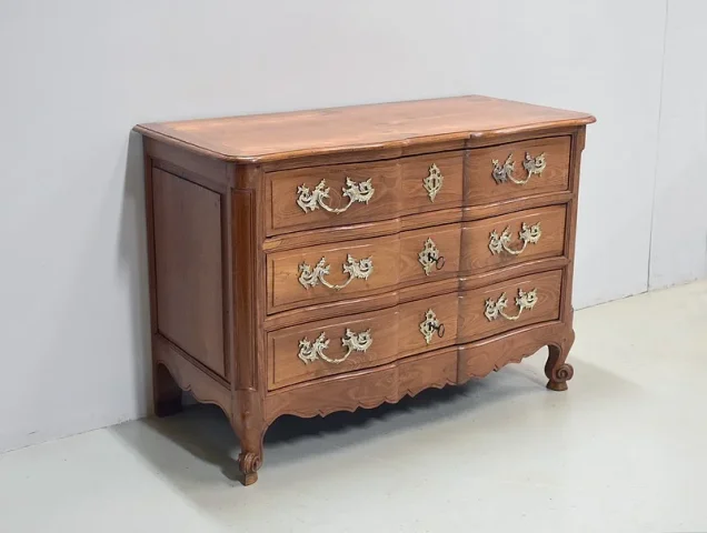 Commode Louis XV à double arbalètes – XVIIIème