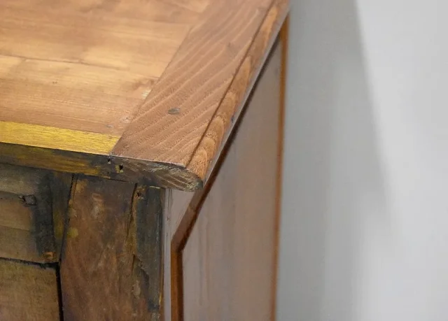 Commode Louis XV à double arbalètes – XVIIIème