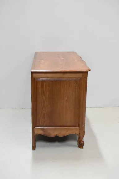 Commode Louis XV à double arbalètes – XVIIIème