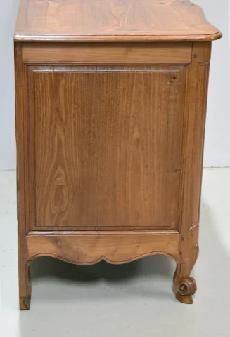 Commode Louis XV à double arbalètes – XVIIIème