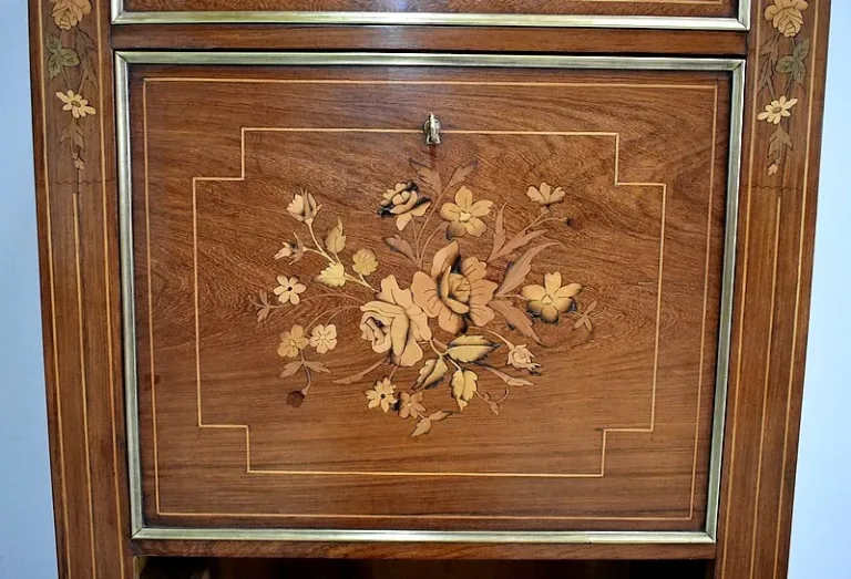 Secrétaire en Marqueterie Goût CHARLES X - XIXe