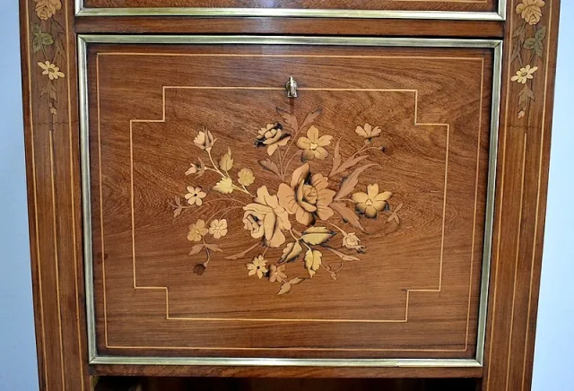 Secrétaire en Marqueterie Goût CHARLES X - XIXe