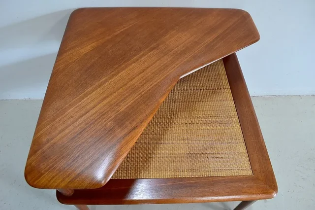 Coffee table "Minerva" Danish signed France and Son - twentieth