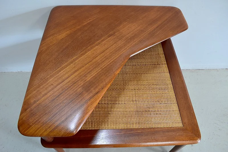 Coffee table "Minerva" Danish signed France and Son - twentieth