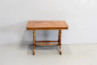 Petite table de salon en Satin Wood – XIXème